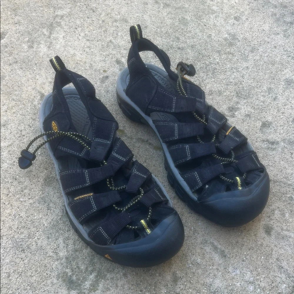 KEEN Newport H2 Men's Black Waterproof Sandals Size 10